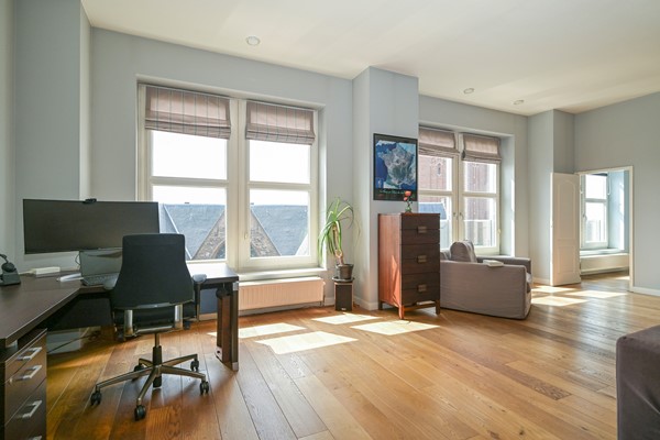Medium property photo - Torenstraat 23, 2513 BN Den Haag